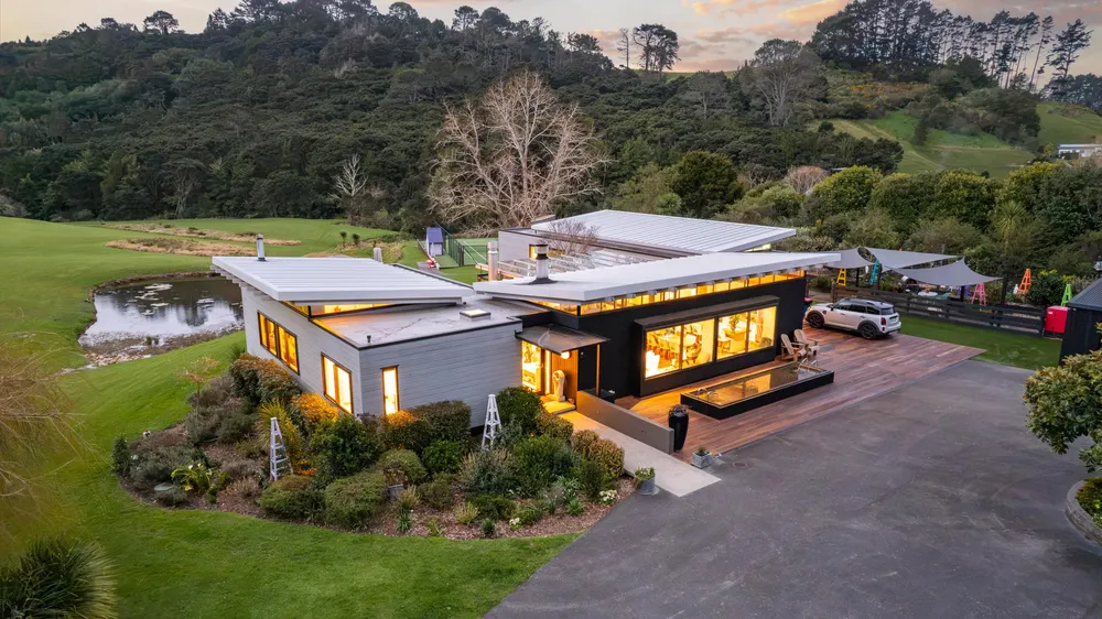 Photos of 47 Hardens Lane