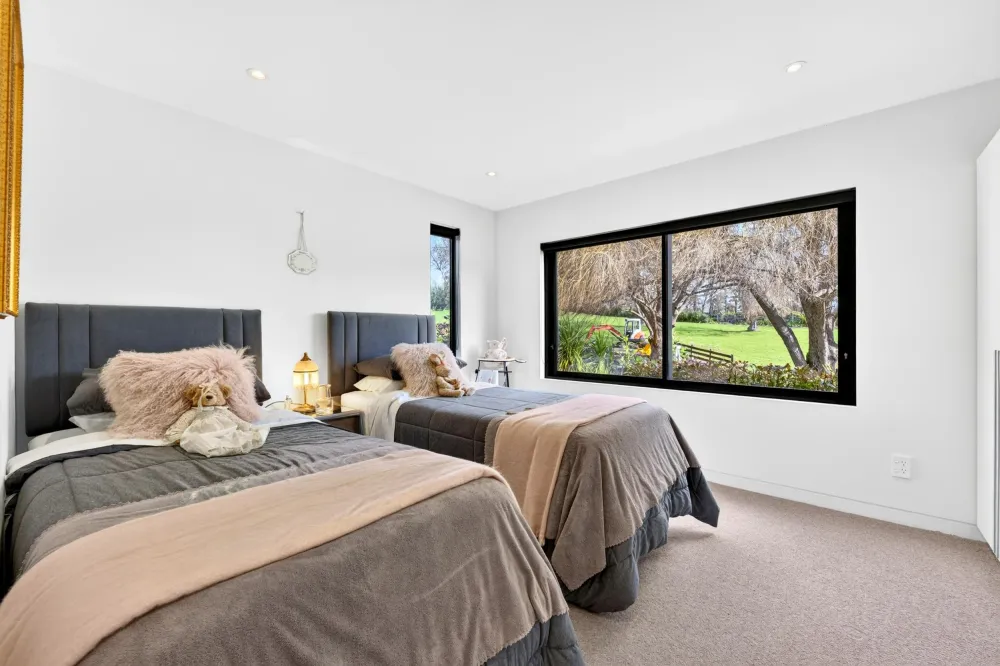 Photos of 47 Hardens Lane