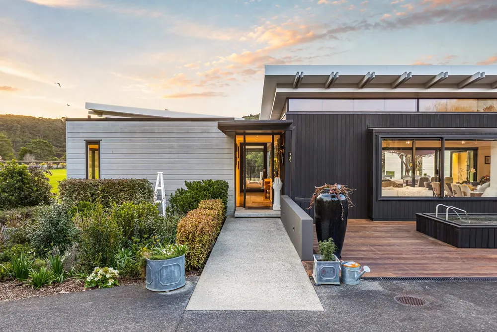 Photos of 47 Hardens Lane