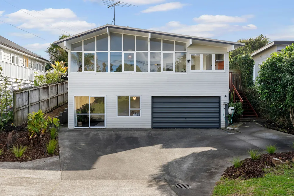 Photos of 86 Lancaster Road