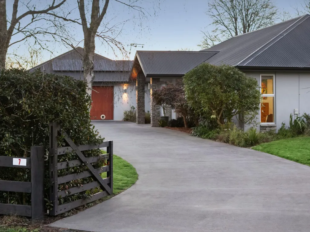 Photos of 7 Beckside Close