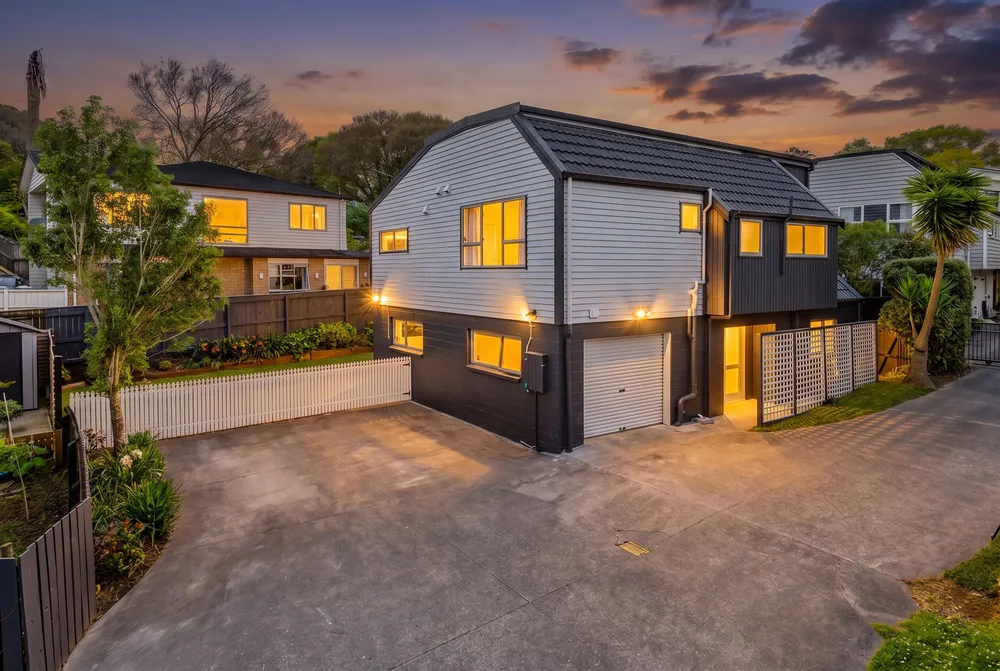 Photos of 1/8 Matiere Road