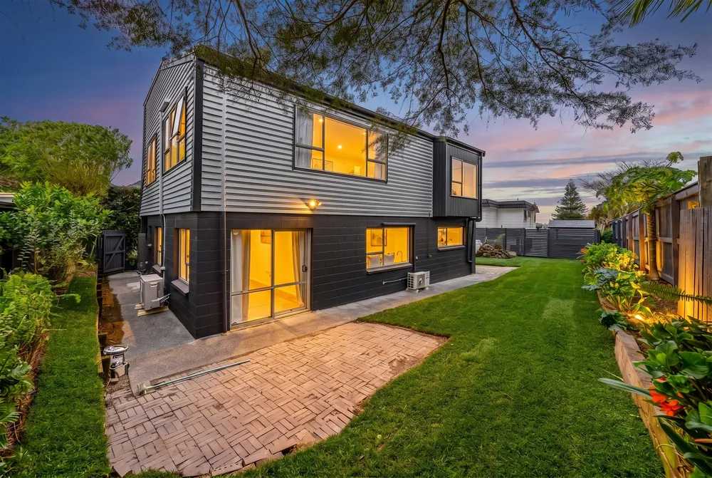 Photos of 1/8 Matiere Road