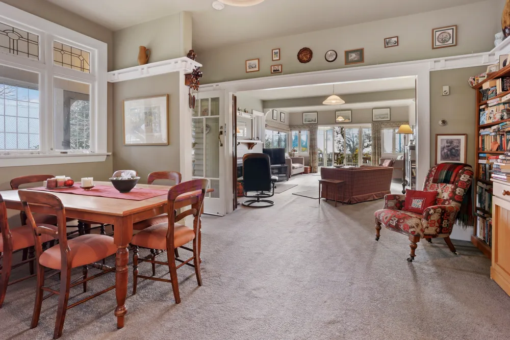 Photos of 119 Hackthorne Road