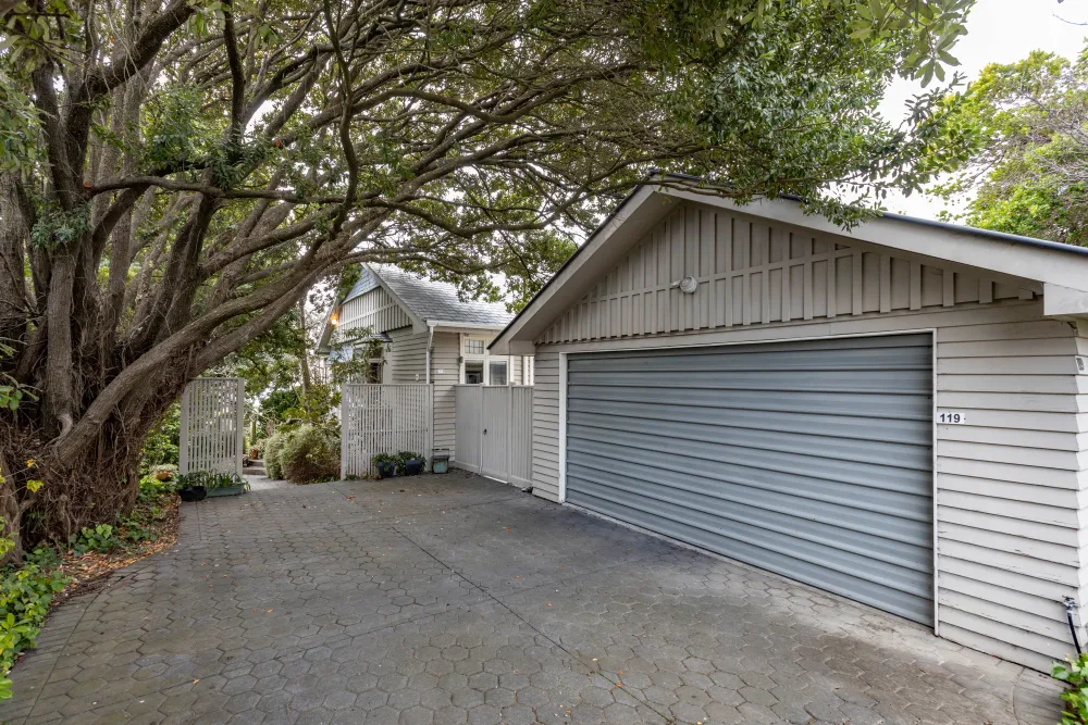 Photos of 119 Hackthorne Road