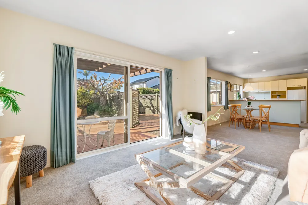 Photos of 2/16 Moenui Avenue