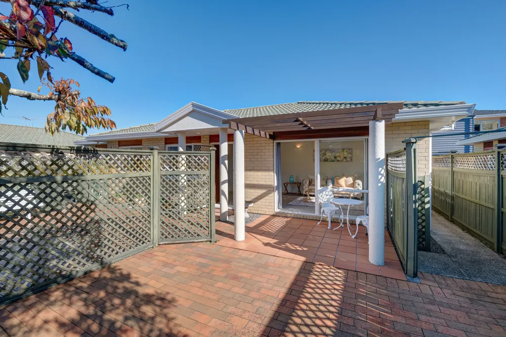 Photos of 2/16 Moenui Avenue