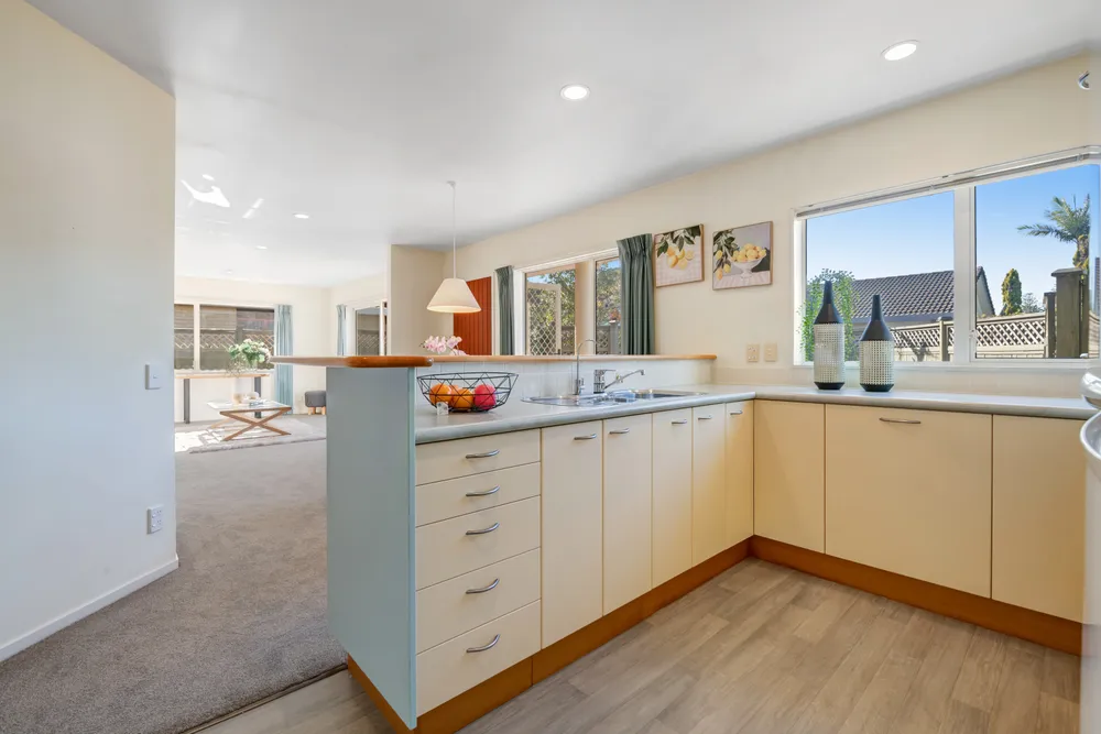 Photos of 2/16 Moenui Avenue