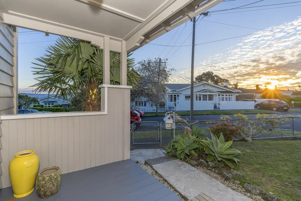 Photos of 8 Barrington Road