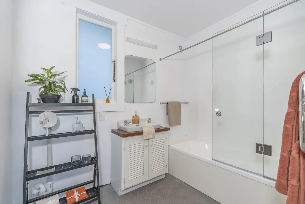 Photos of 8 Barrington Road