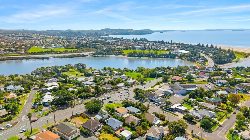 Photos of 225 Hibiscus Coast Highway