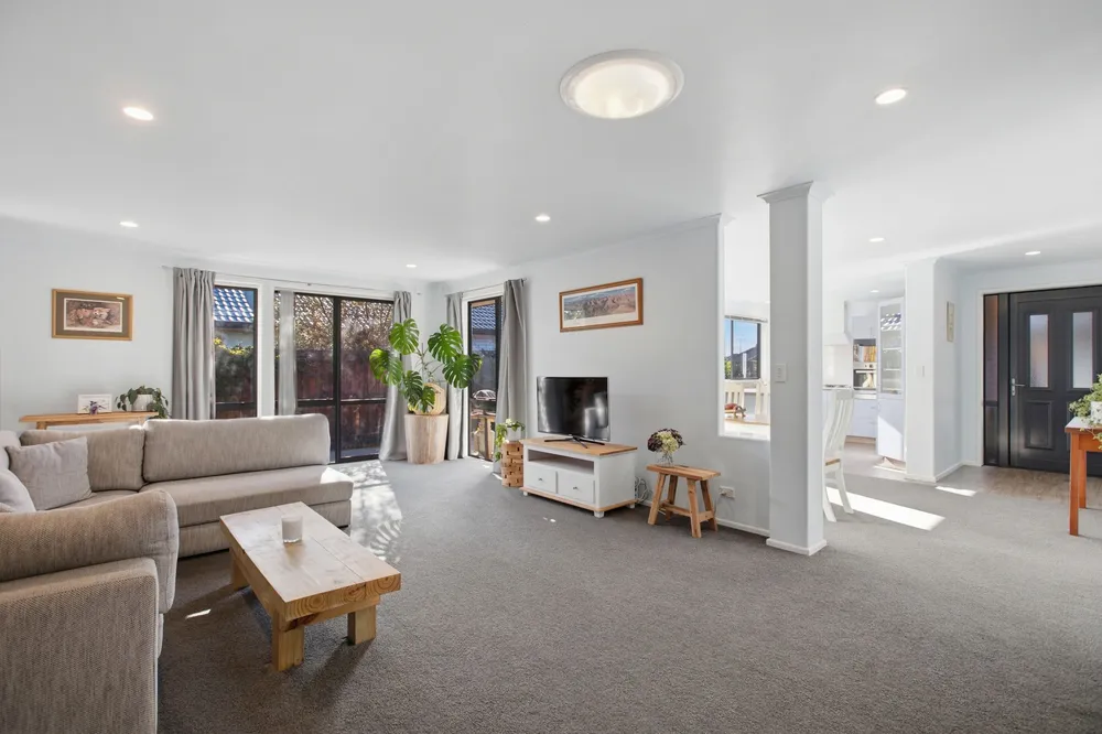 Photos of 11 Reefton Place