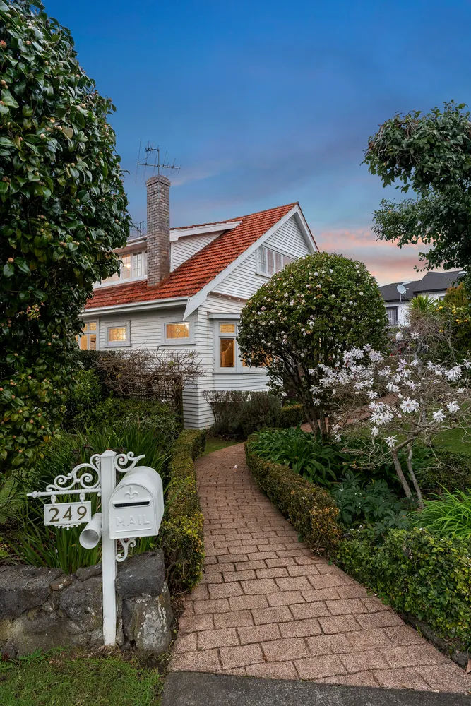 Photos of 249 Campbell Road