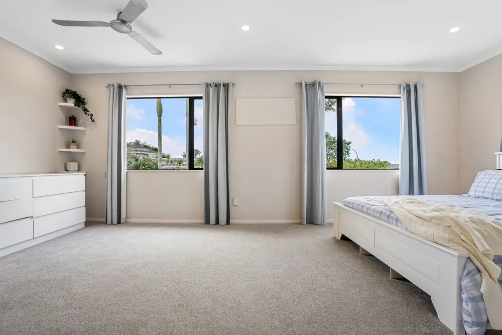 Photos of 12 Coventry Way