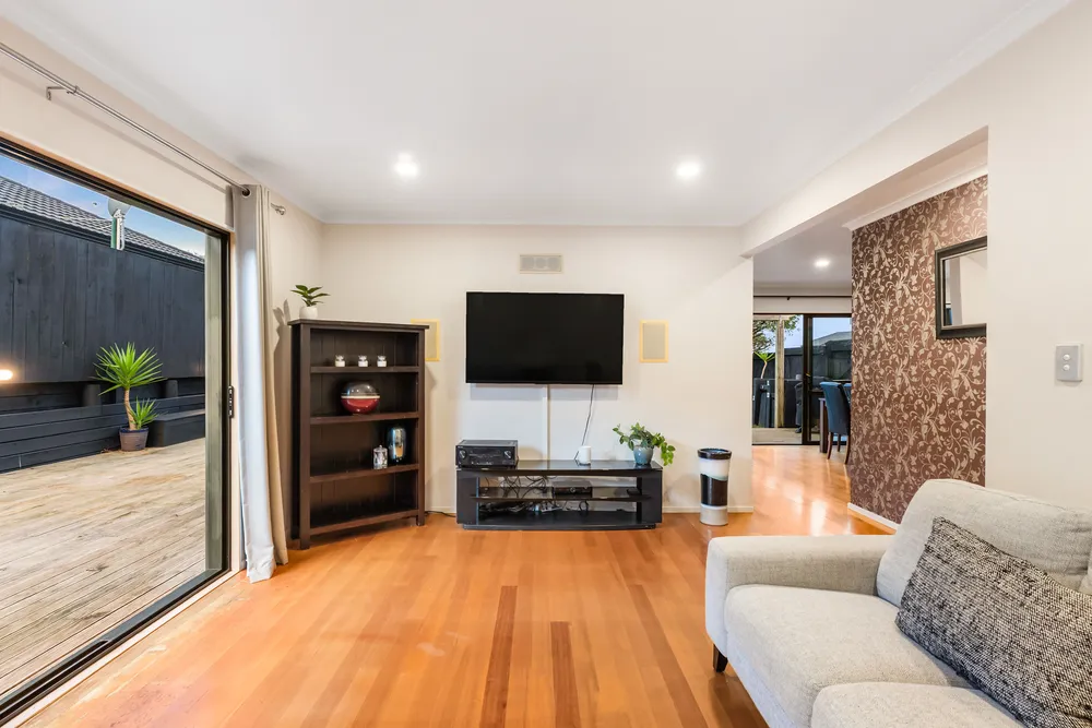 Photos of 12 Coventry Way