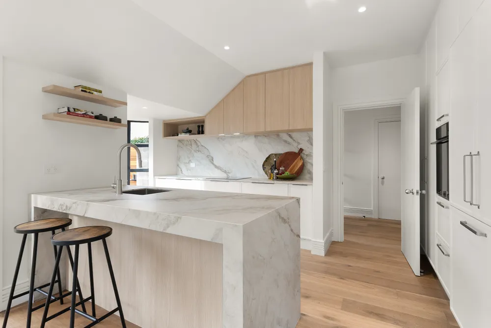 Photos of 17 Allister Avenue