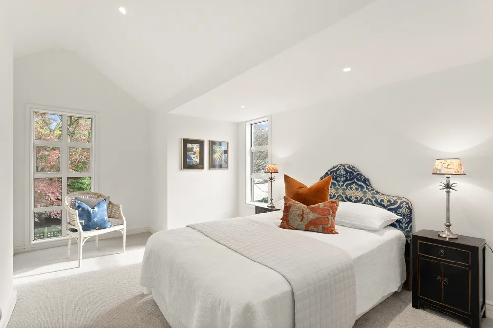 Photos of 17 Allister Avenue