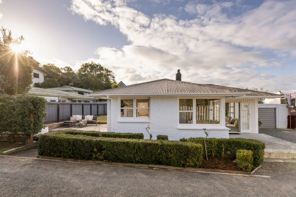 Photos of 181 Bellevue Road