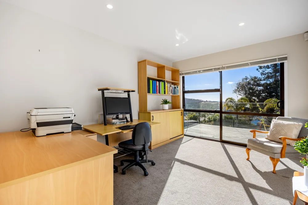 Photos of 137 West Hoe Heights