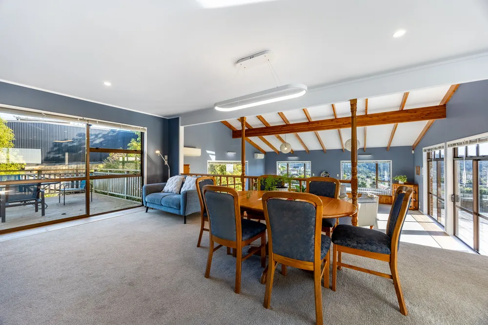 Photos of 137 West Hoe Heights
