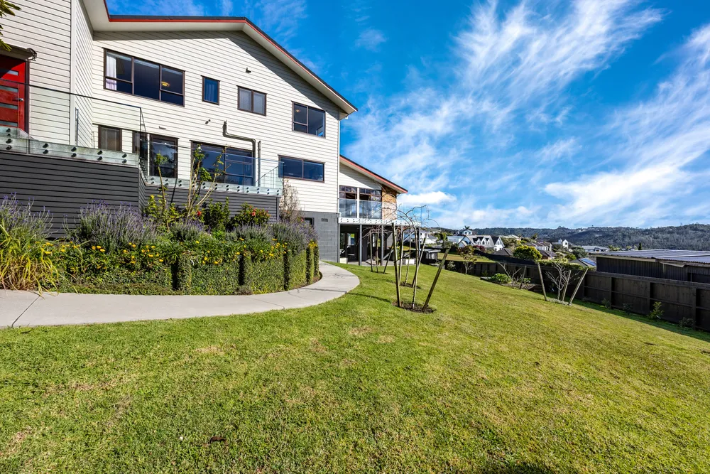 Photos of 137 West Hoe Heights