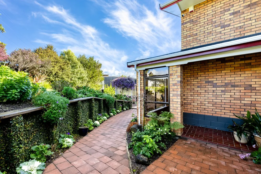 Photos of 137 West Hoe Heights
