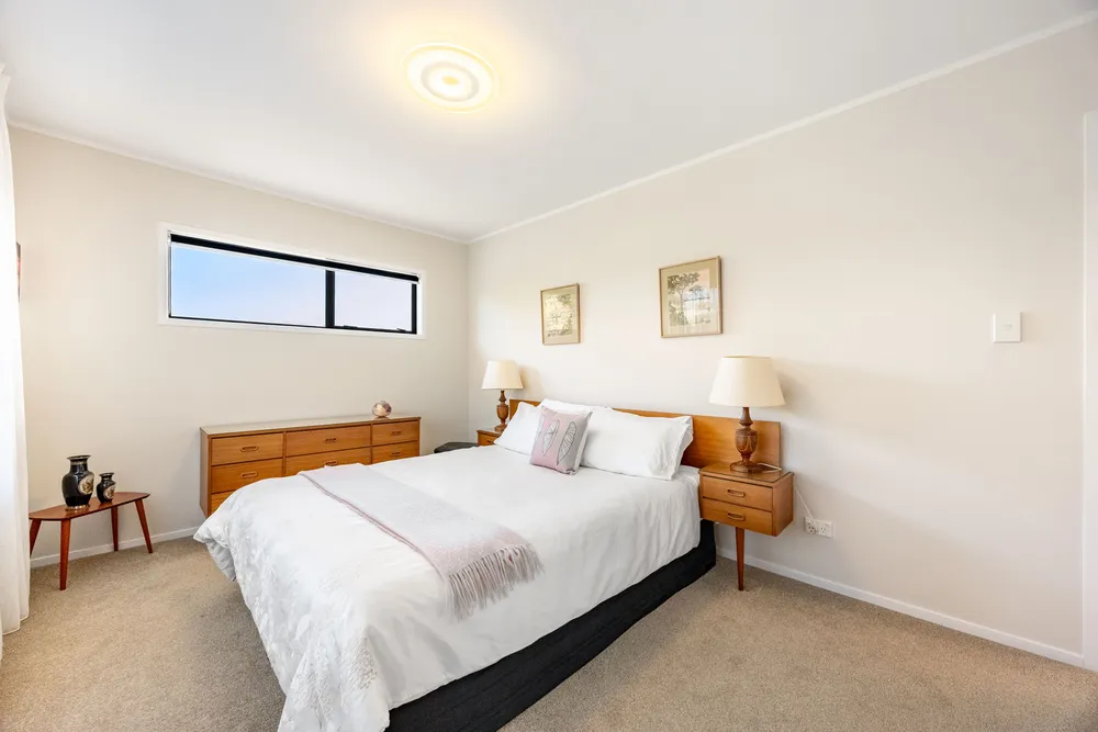 Photos of 137 West Hoe Heights