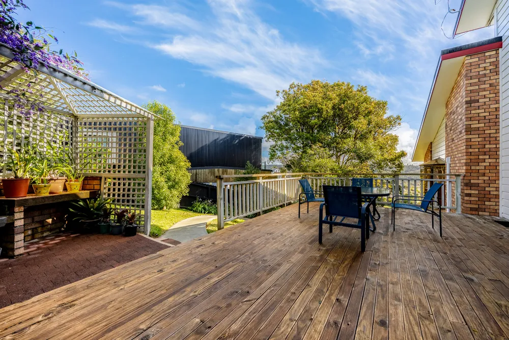 Photos of 137 West Hoe Heights