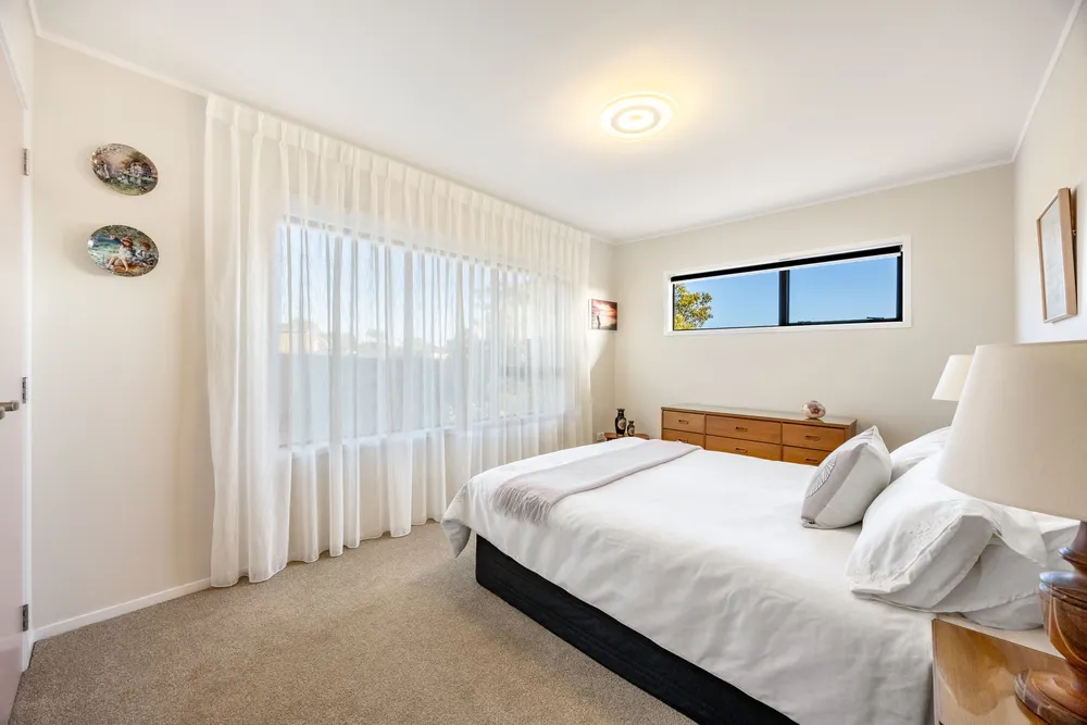 Photos of 137 West Hoe Heights