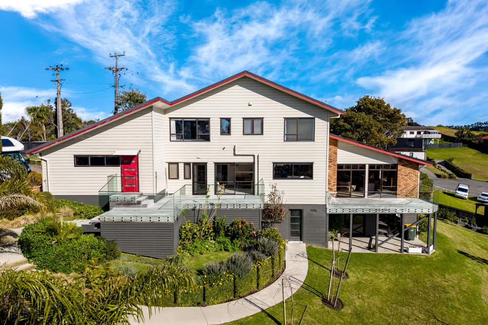 Photos of 137 West Hoe Heights