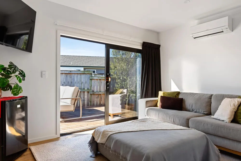 Photos of 65 Lytton Road