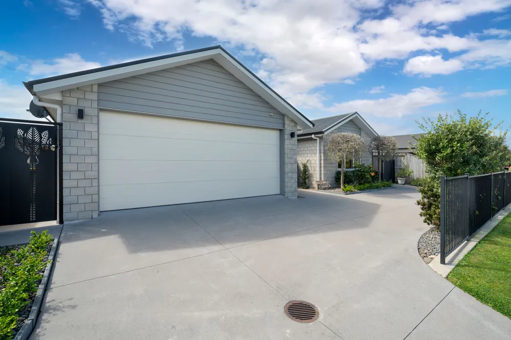 Photos of 124 Puhirake Crescent