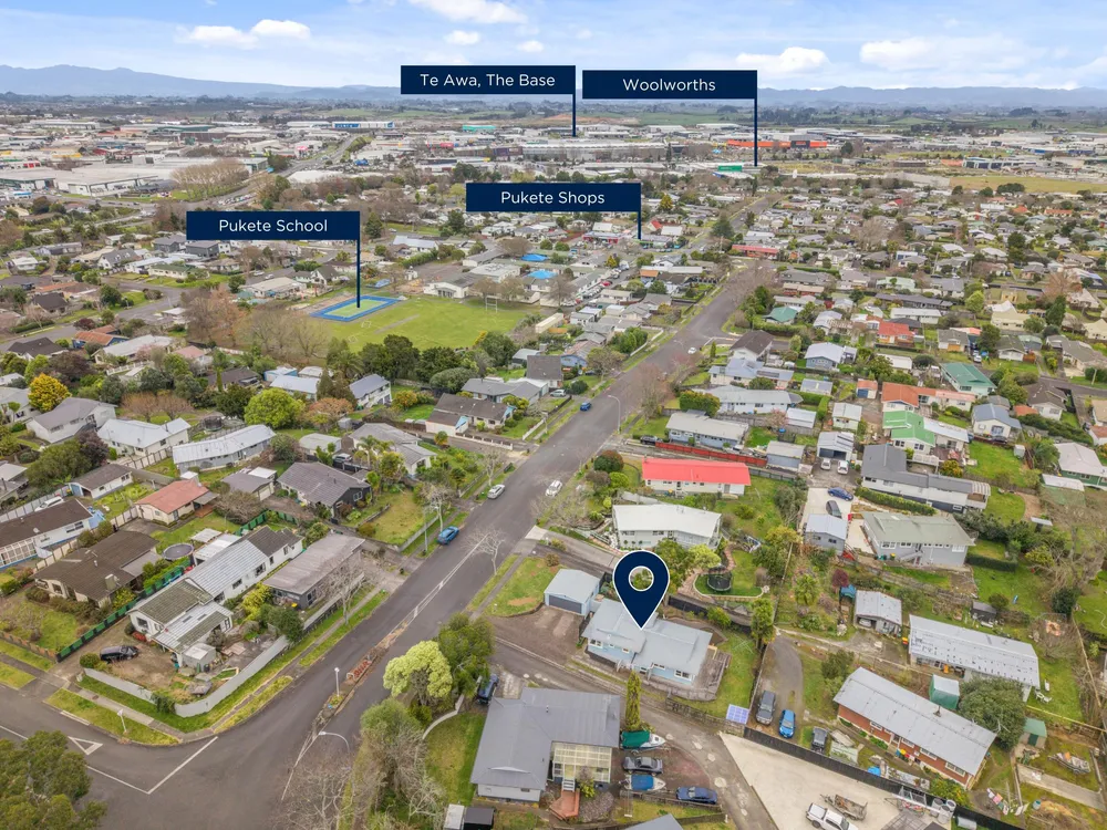 Photos of 48 Pohutukawa Drive