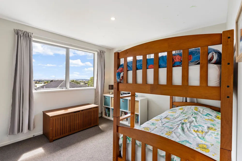 Photos of 1A Grandison Crescent