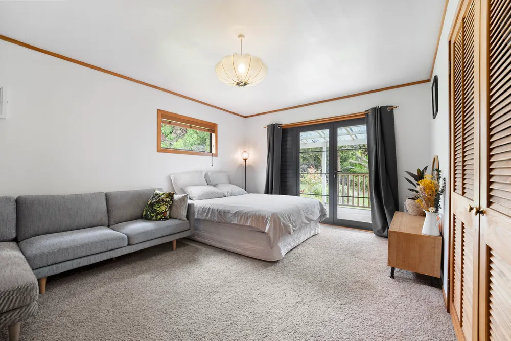 Photos of 33 Nigel Road