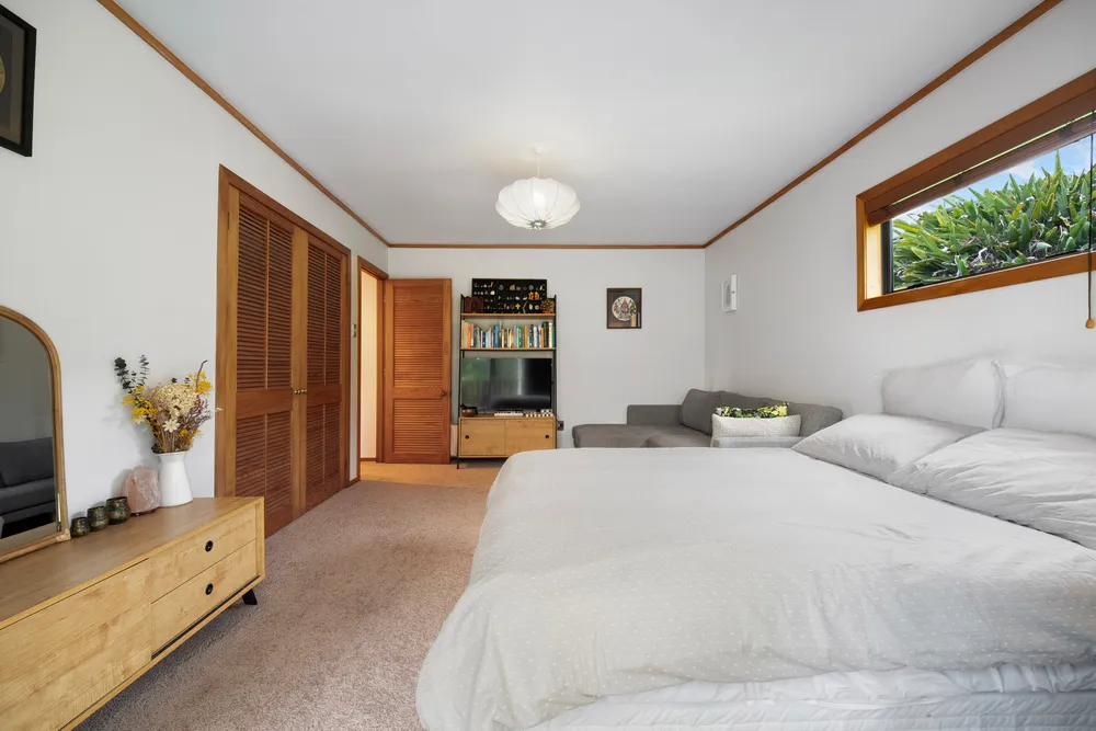 Photos of 33 Nigel Road