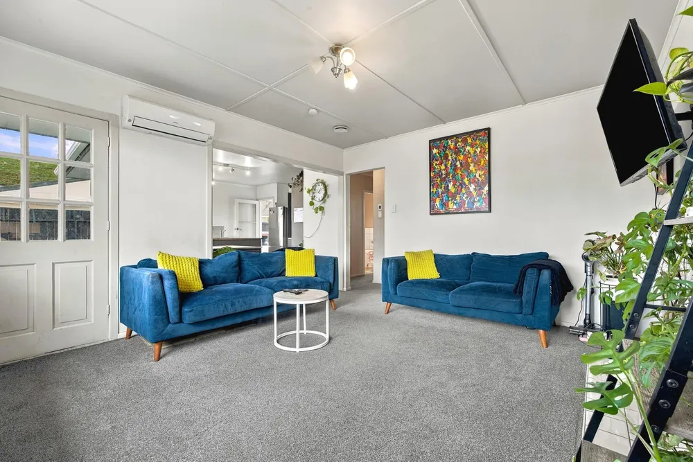 Photos of 18 Couch Street