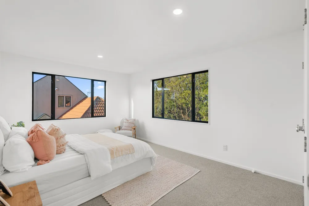 Photos of 188 Harewood Road