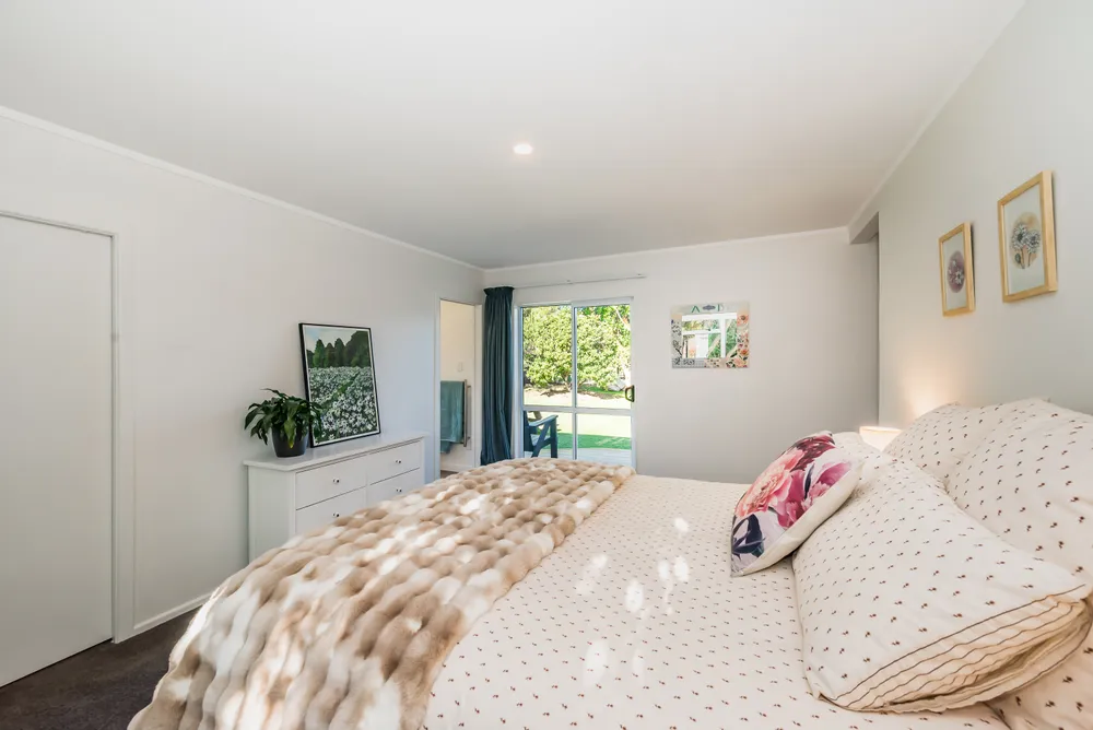 Photos of 16 Wairere Grove