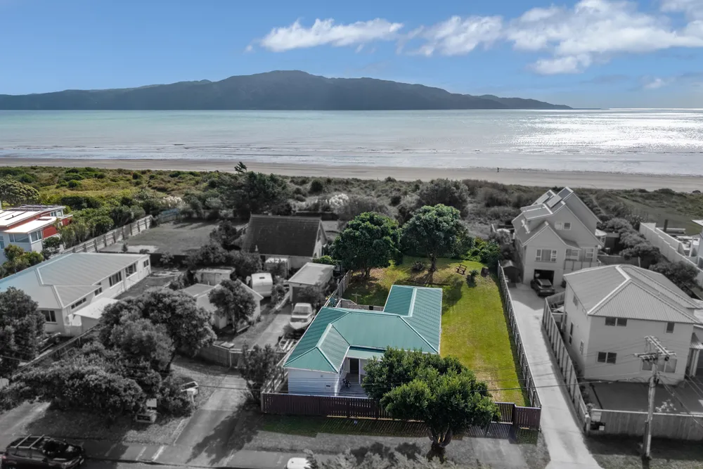 Photos of 16 Wairere Grove
