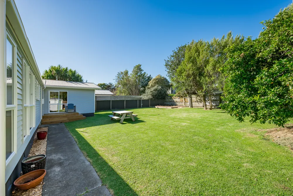 Photos of 16 Wairere Grove