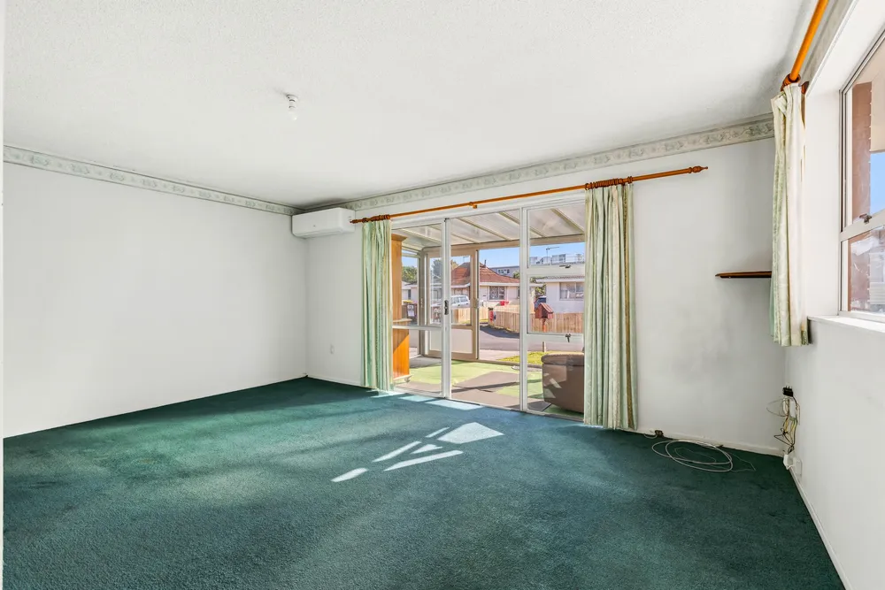 Photos of 343H Te Rapa Road