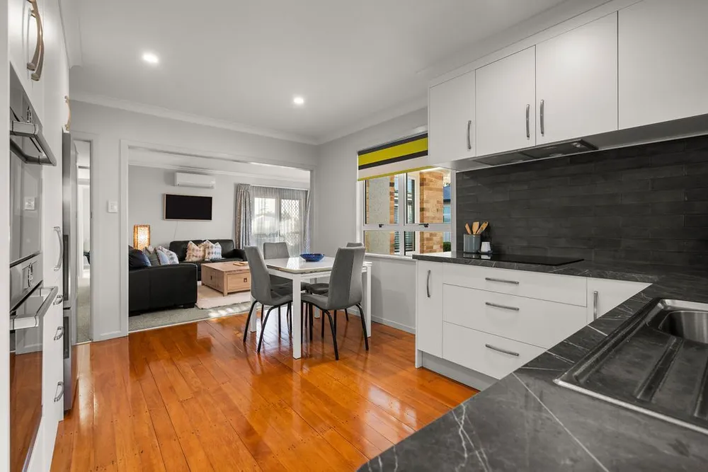 Photos of 13 Argyll Road