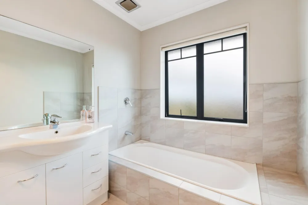 Photos of 103 Alec Craig Way