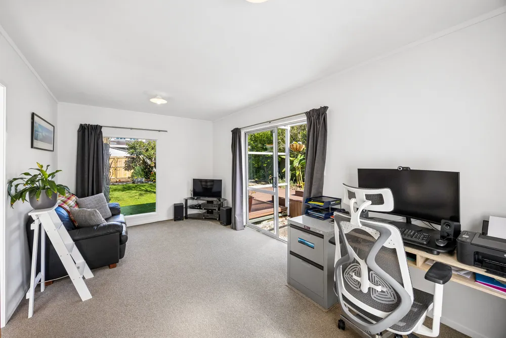 Photos of 16 Locarno Avenue