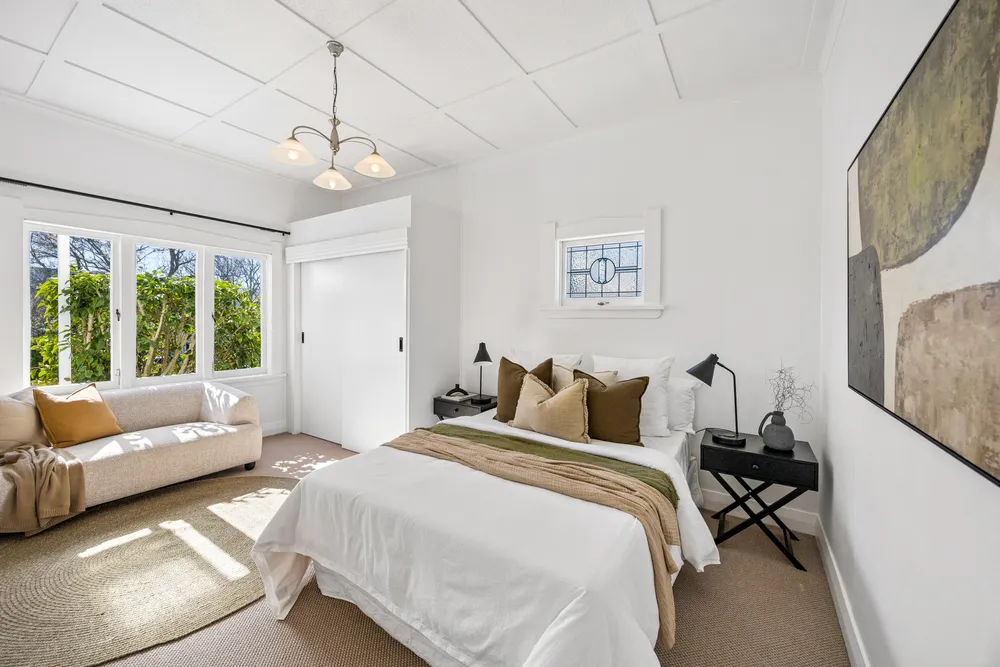 Photos of 16 Locarno Avenue