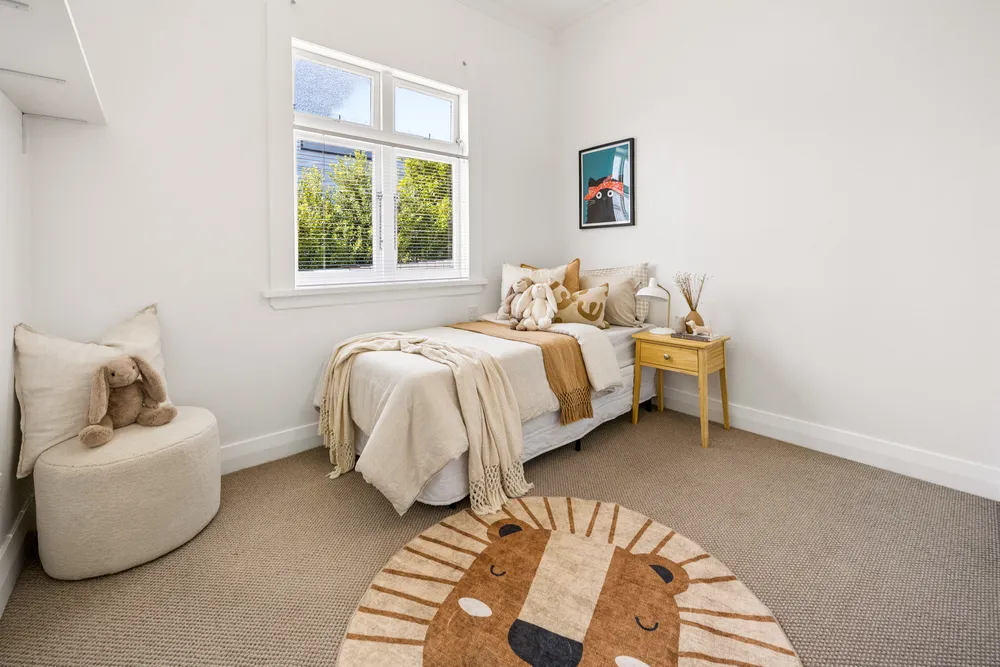 Photos of 16 Locarno Avenue