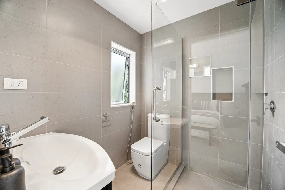 Photos of 16A Keystone Avenue