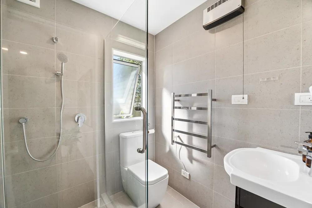 Photos of 16A Keystone Avenue