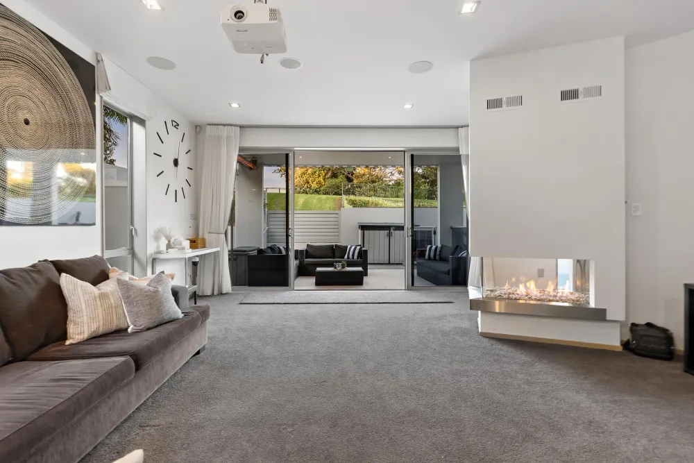 Photos of 123 Beach Road